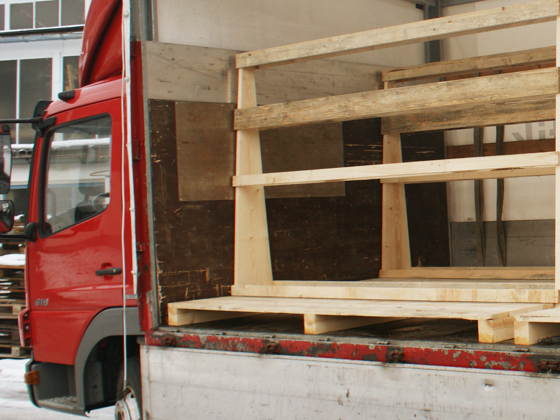 HVL Rauh Holzzuschnitte Holzverpackungen Lager & Logistik